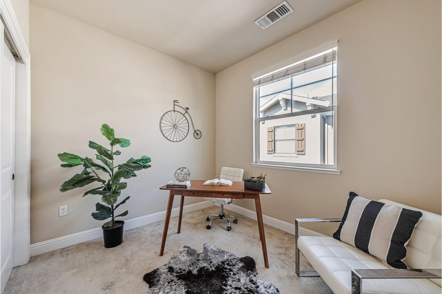 Detail Gallery Image 39 of 52 For 192 Barranca Ter, Sunnyvale,  CA 94086 - 3 Beds | 2/1 Baths