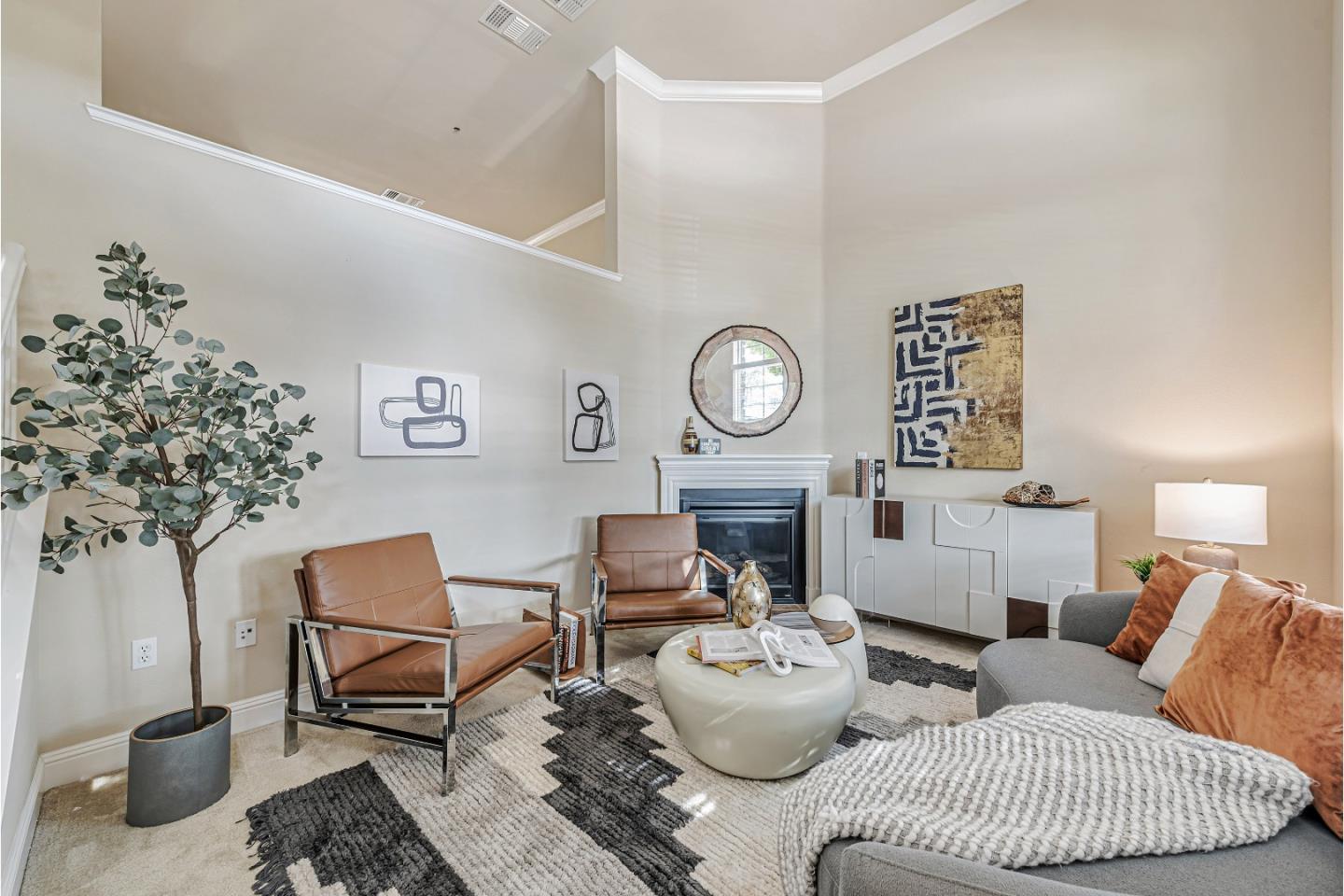 Detail Gallery Image 8 of 52 For 192 Barranca Ter, Sunnyvale,  CA 94086 - 3 Beds | 2/1 Baths