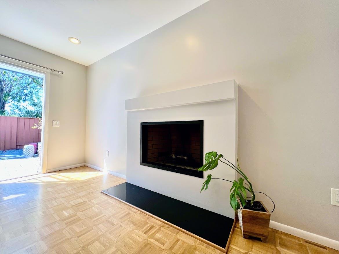 Detail Gallery Image 4 of 29 For 630 Pilgrim Dr, Foster City,  CA 94404 - 4 Beds | 2 Baths