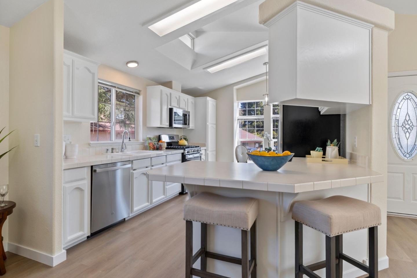 Detail Gallery Image 10 of 28 For 800 Brommer #79,  Santa Cruz,  CA 95062 - 3 Beds | 2 Baths