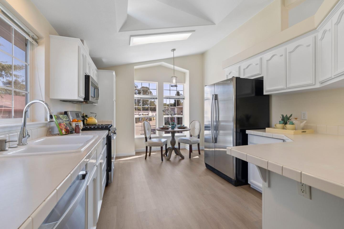 Detail Gallery Image 11 of 28 For 800 Brommer #79,  Santa Cruz,  CA 95062 - 3 Beds | 2 Baths