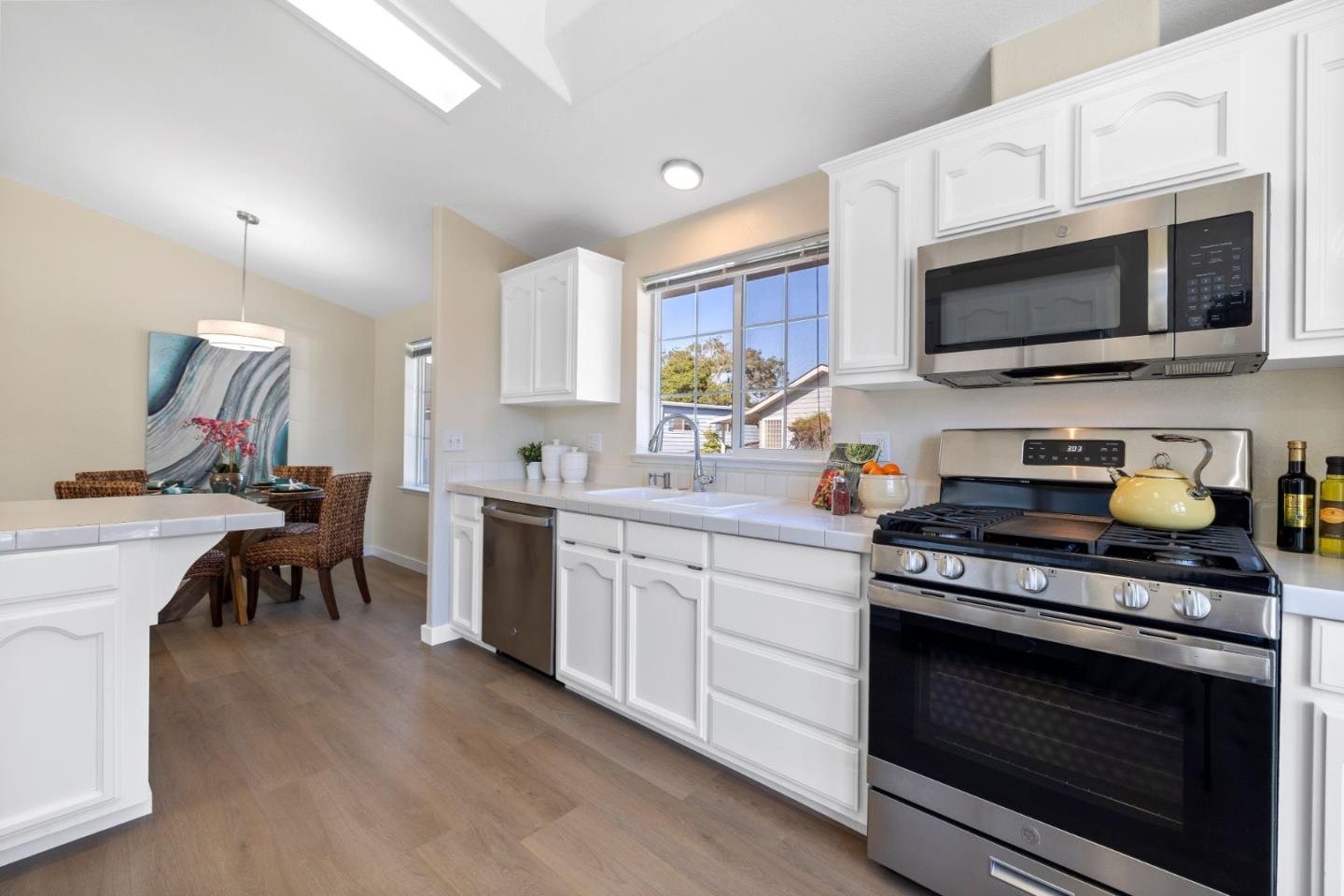 Detail Gallery Image 12 of 28 For 800 Brommer #79,  Santa Cruz,  CA 95062 - 3 Beds | 2 Baths