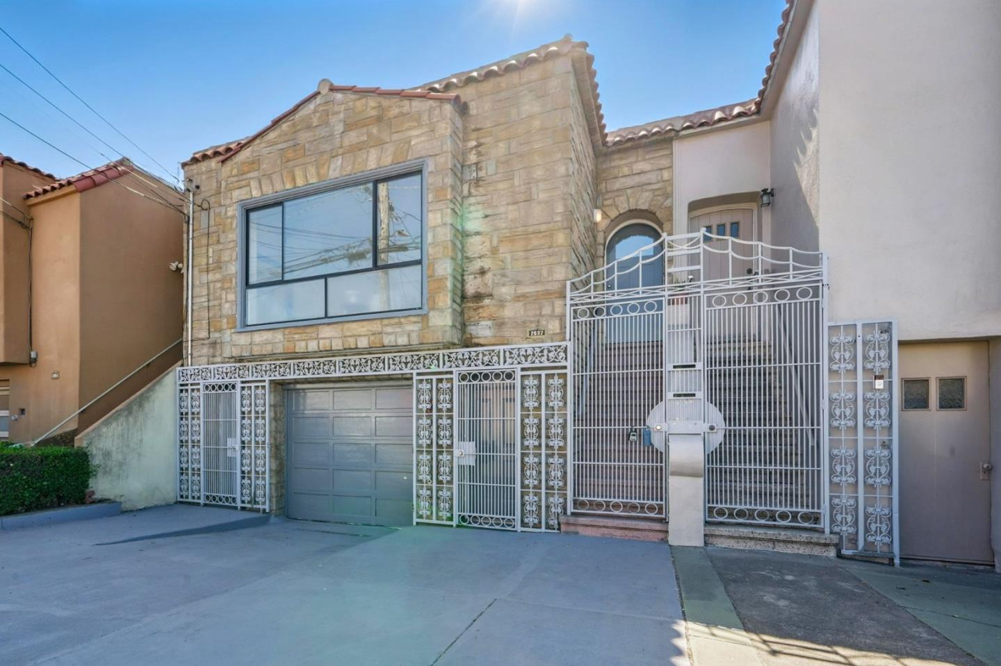Detail Gallery Image 3 of 39 For 2687 45th Ave, San Francisco,  CA 94116 - 5 Beds | 2 Baths