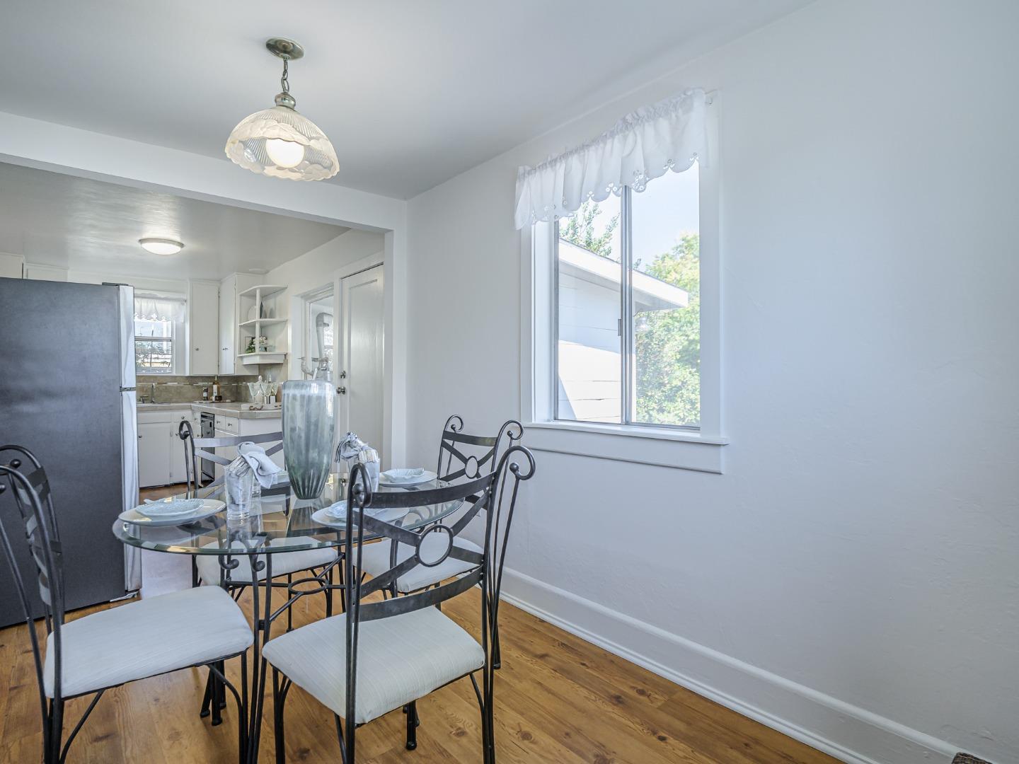 Detail Gallery Image 21 of 49 For 614 Poplar Ave, Santa Cruz,  CA 95062 - 3 Beds | 1 Baths