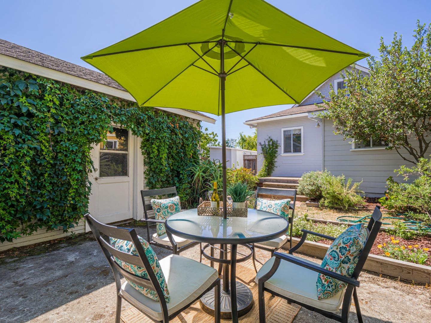 Detail Gallery Image 45 of 49 For 614 Poplar Ave, Santa Cruz,  CA 95062 - 3 Beds | 1 Baths
