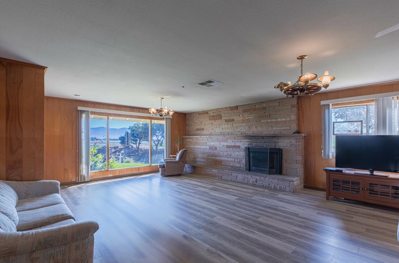 Detail Gallery Image 8 of 54 For 37600 Paraiso Springs Rd, Soledad,  CA 93960 - 3 Beds | 1/1 Baths