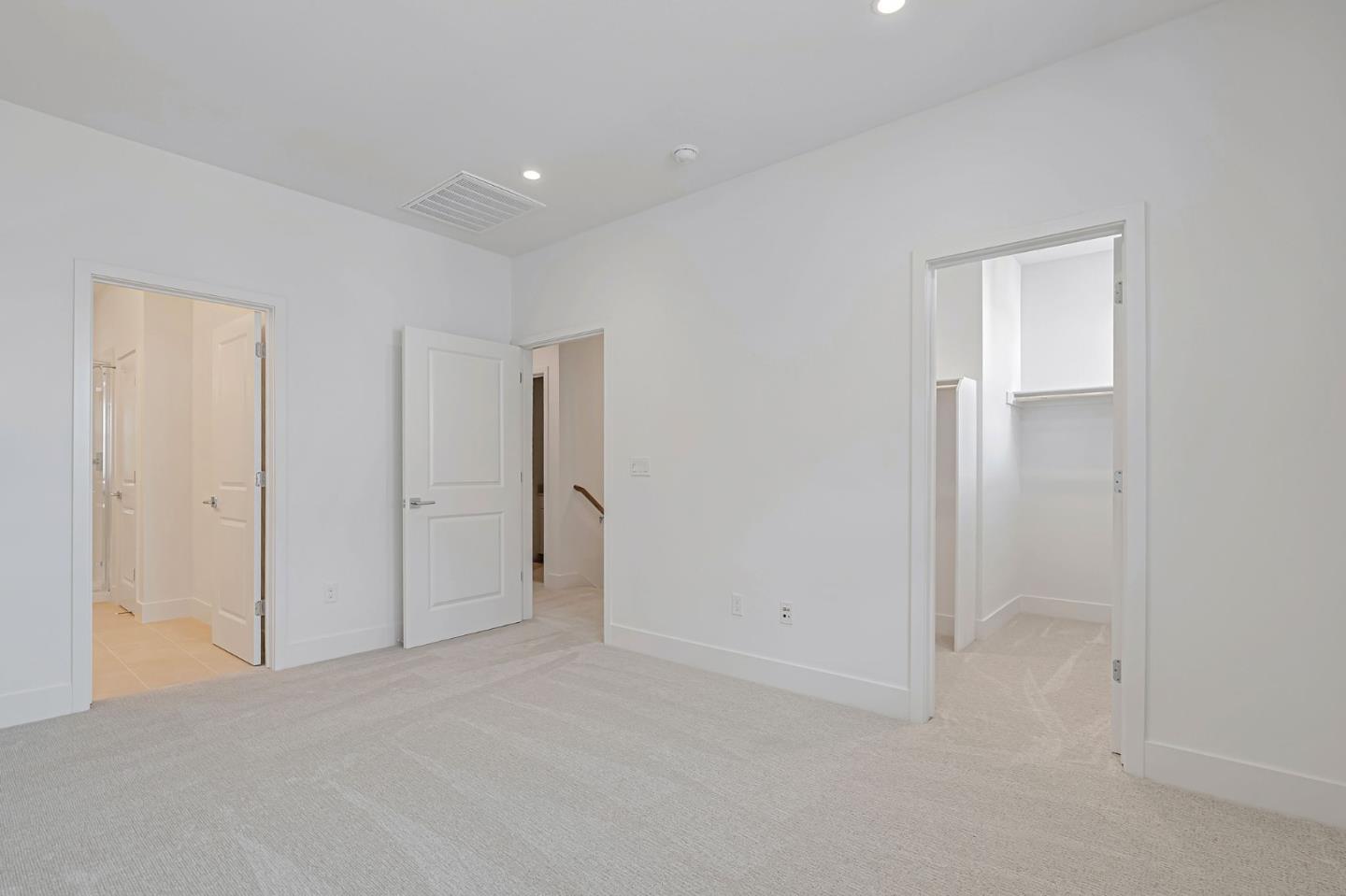 Detail Gallery Image 13 of 17 For 231 Oak Cir, Walnut Creek,  CA 94597 - 4 Beds | 3/1 Baths