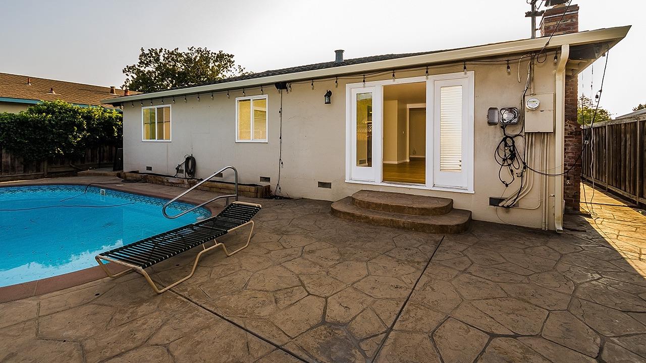 Detail Gallery Image 16 of 19 For 826 Orange Ave, Sunnyvale,  CA 94087 - 3 Beds | 2 Baths