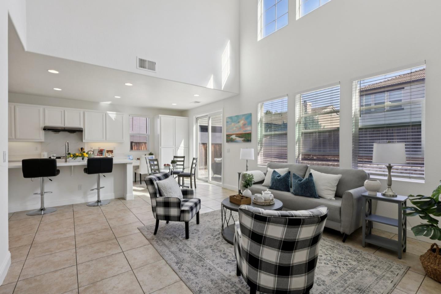 Detail Gallery Image 11 of 56 For 2942 Safford Ave, Tracy,  CA 95377 - 4 Beds | 3 Baths