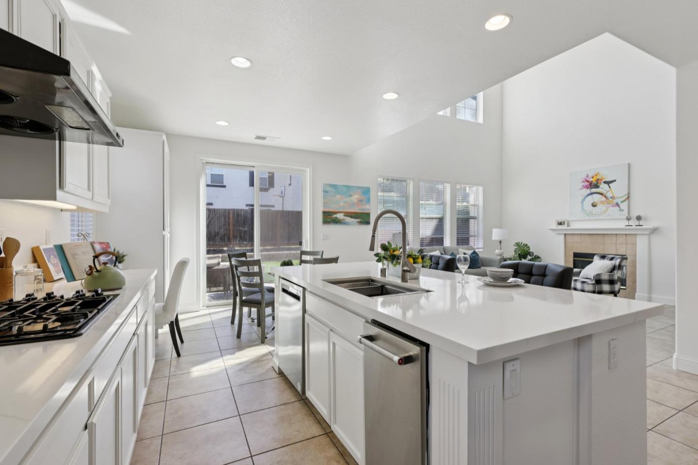 Detail Gallery Image 15 of 56 For 2942 Safford Ave, Tracy,  CA 95377 - 4 Beds | 3 Baths