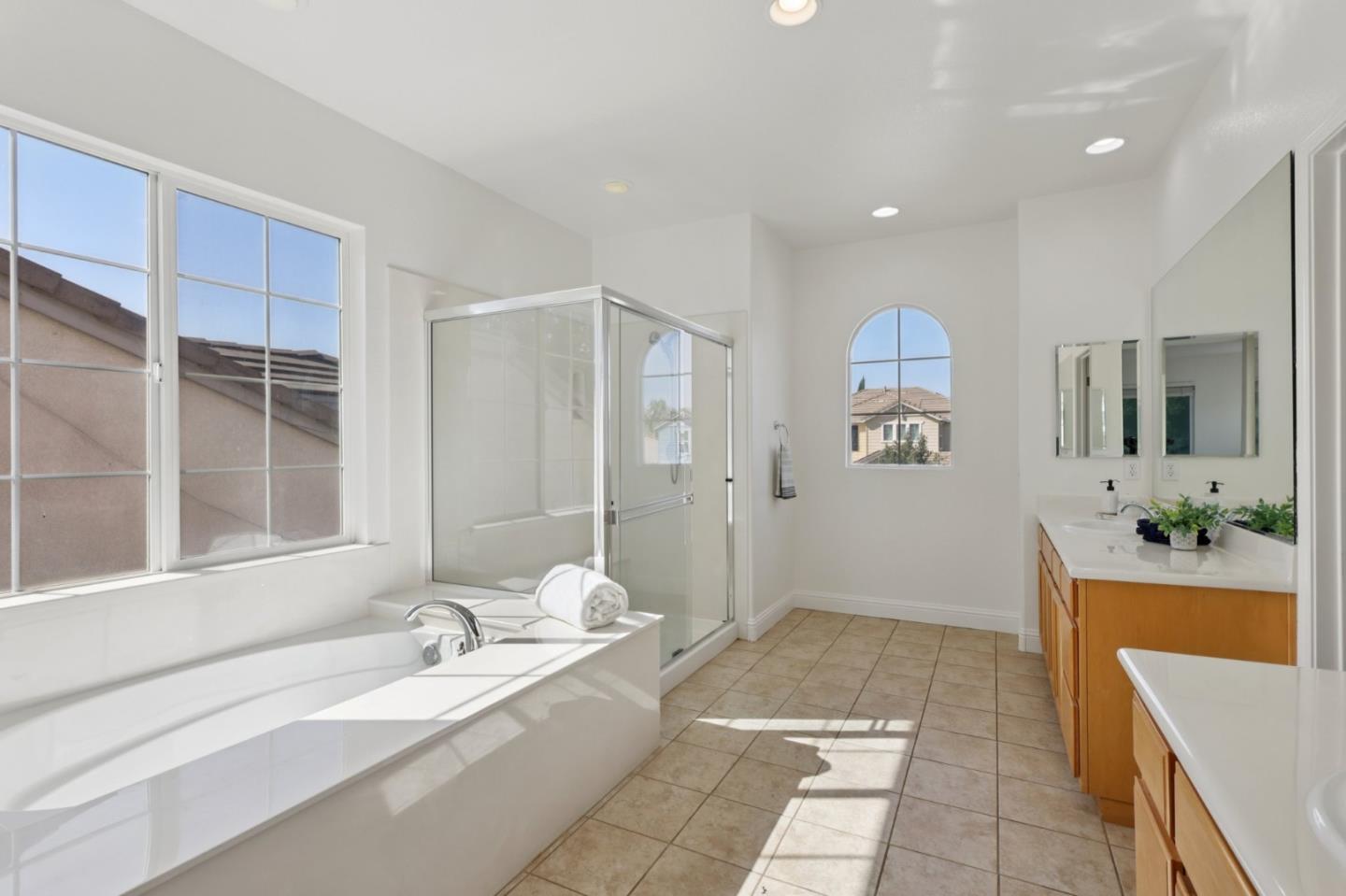 Detail Gallery Image 32 of 56 For 2942 Safford Ave, Tracy,  CA 95377 - 4 Beds | 3 Baths
