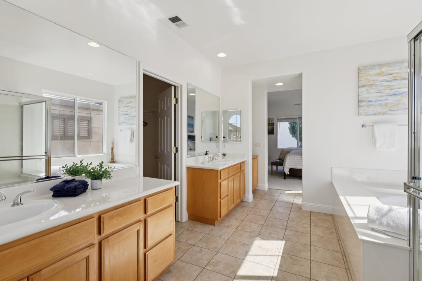Detail Gallery Image 34 of 56 For 2942 Safford Ave, Tracy,  CA 95377 - 4 Beds | 3 Baths