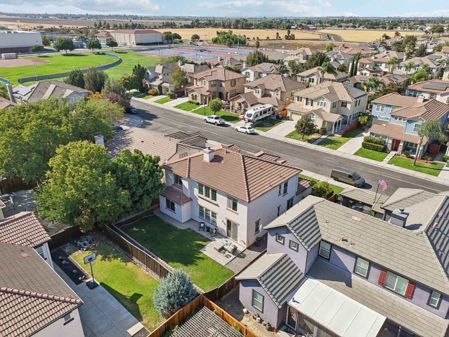 Detail Gallery Image 43 of 56 For 2942 Safford Ave, Tracy,  CA 95377 - 4 Beds | 3 Baths