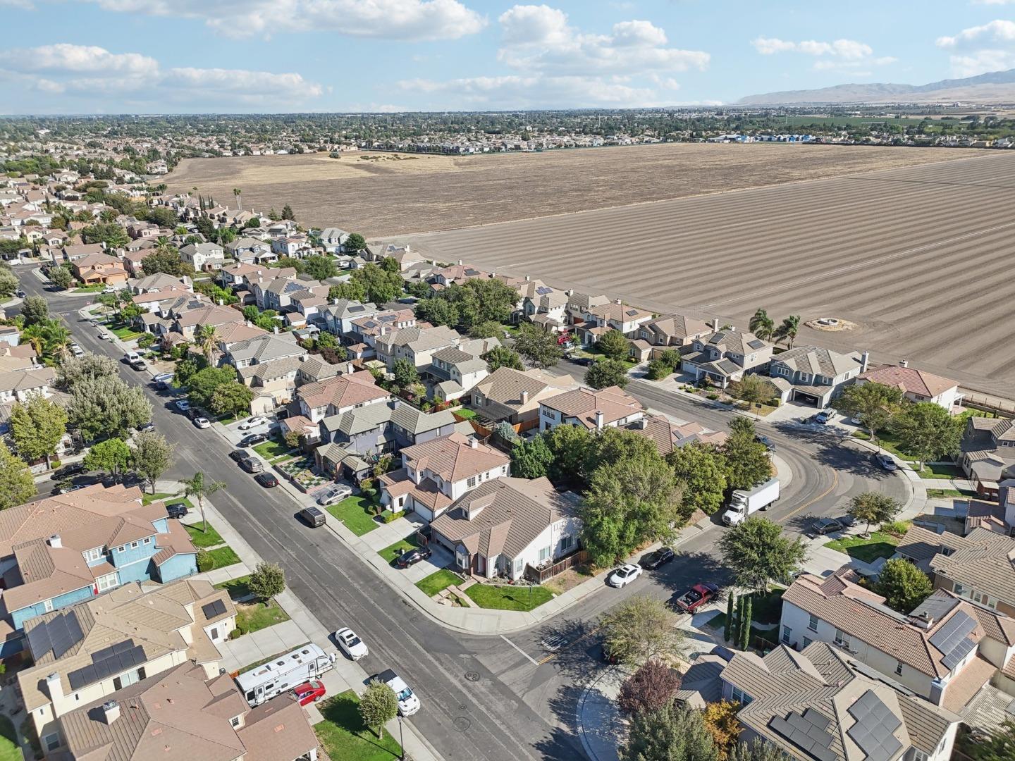 Detail Gallery Image 47 of 56 For 2942 Safford Ave, Tracy,  CA 95377 - 4 Beds | 3 Baths