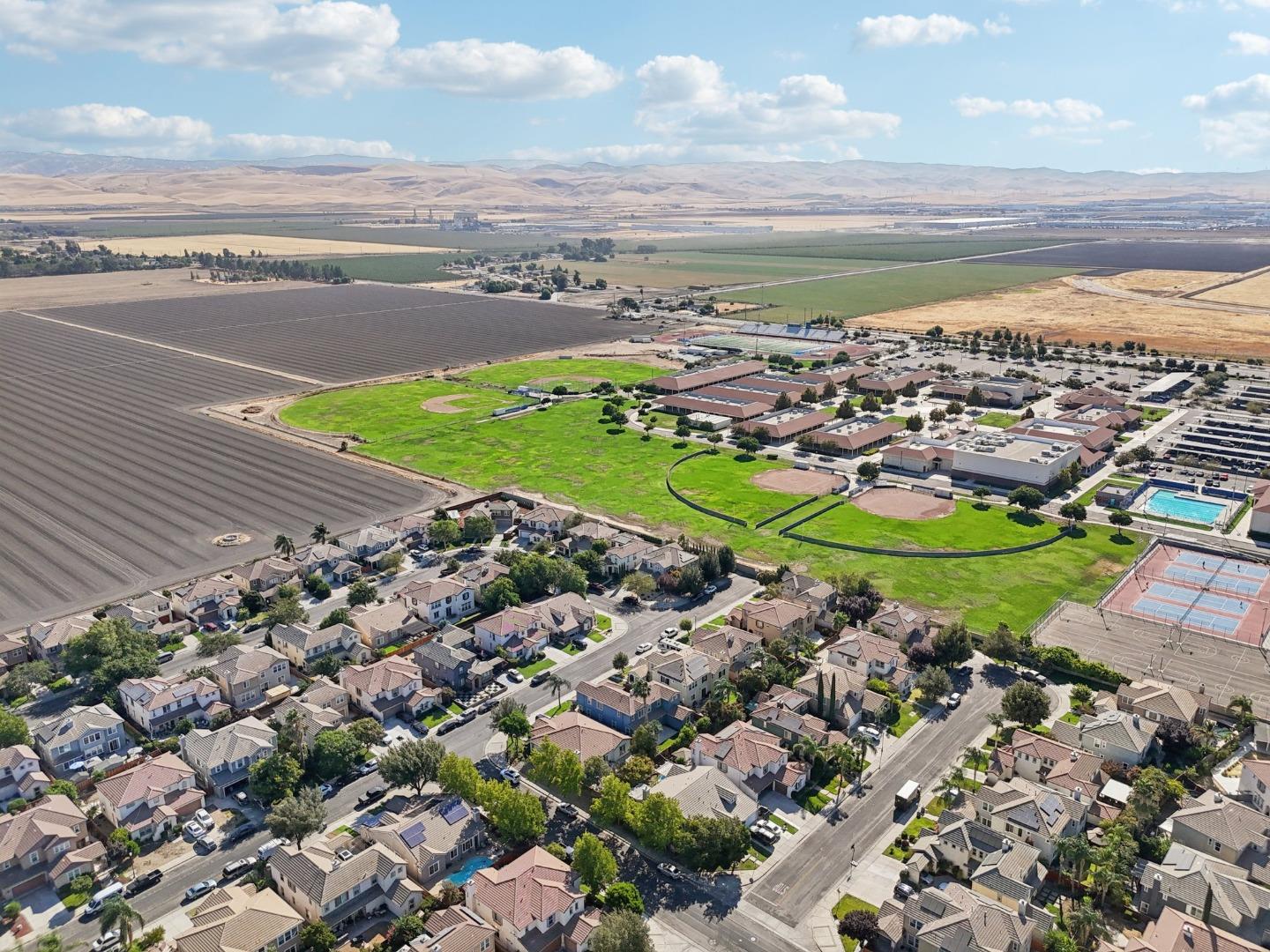 Detail Gallery Image 50 of 56 For 2942 Safford Ave, Tracy,  CA 95377 - 4 Beds | 3 Baths