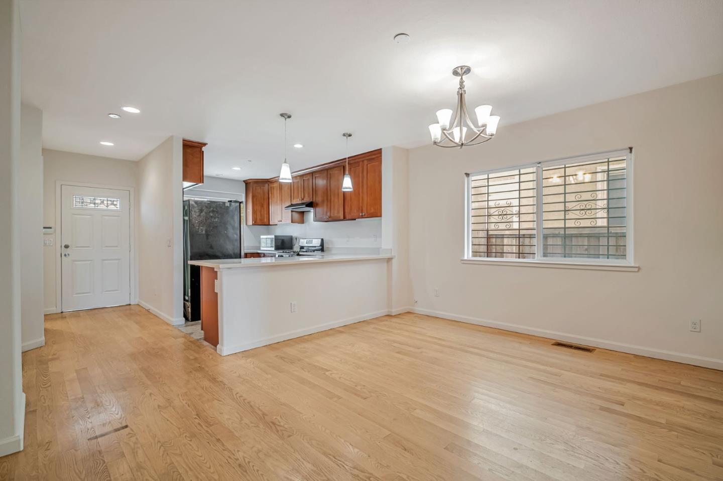 Detail Gallery Image 11 of 33 For 15683 Liberty St, San Leandro,  CA 94578 - 3 Beds | 3/1 Baths
