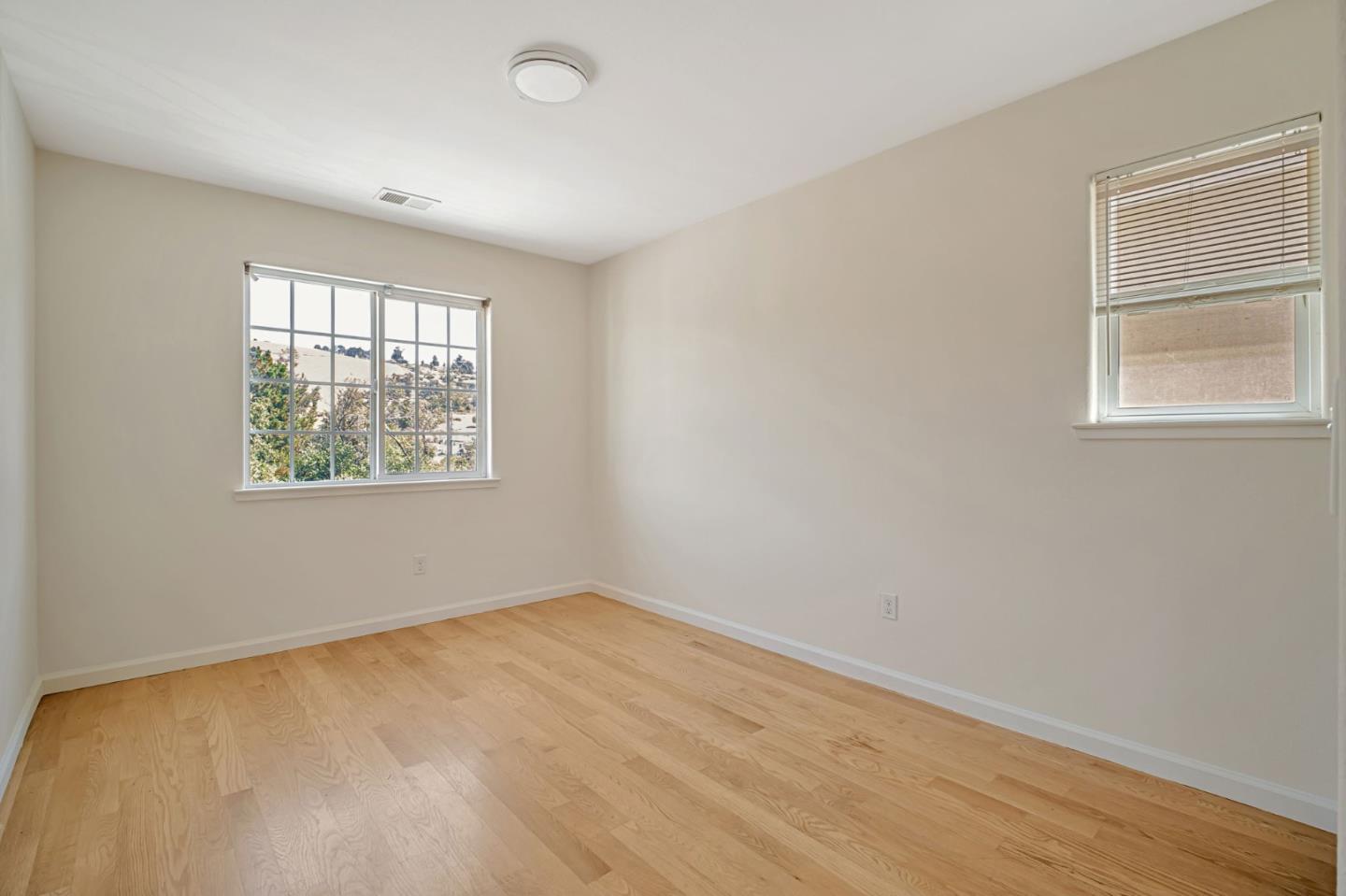 Detail Gallery Image 23 of 33 For 15683 Liberty St, San Leandro,  CA 94578 - 3 Beds | 3/1 Baths