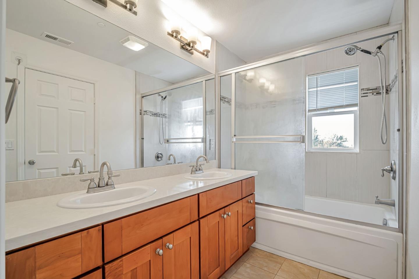 Detail Gallery Image 26 of 33 For 15683 Liberty St, San Leandro,  CA 94578 - 3 Beds | 3/1 Baths