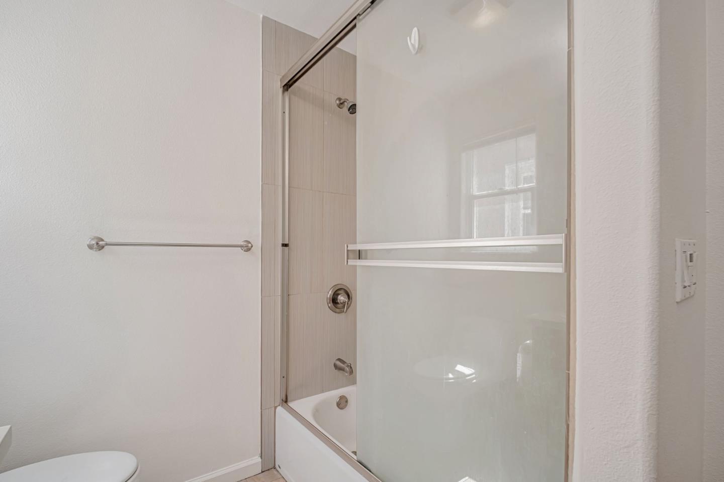 Detail Gallery Image 29 of 33 For 15683 Liberty St, San Leandro,  CA 94578 - 3 Beds | 3/1 Baths