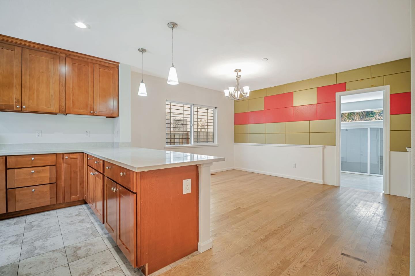 Detail Gallery Image 5 of 33 For 15683 Liberty St, San Leandro,  CA 94578 - 3 Beds | 3/1 Baths