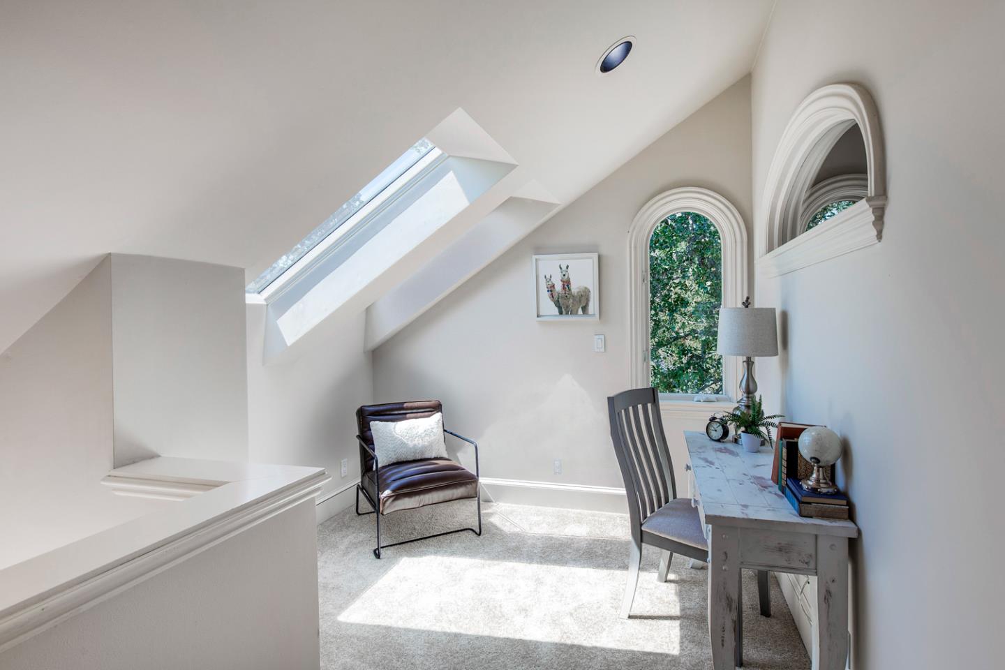 Detail Gallery Image 14 of 29 For 129 Hillside Dr, Woodside,  CA 94062 - 4 Beds | 2/1 Baths