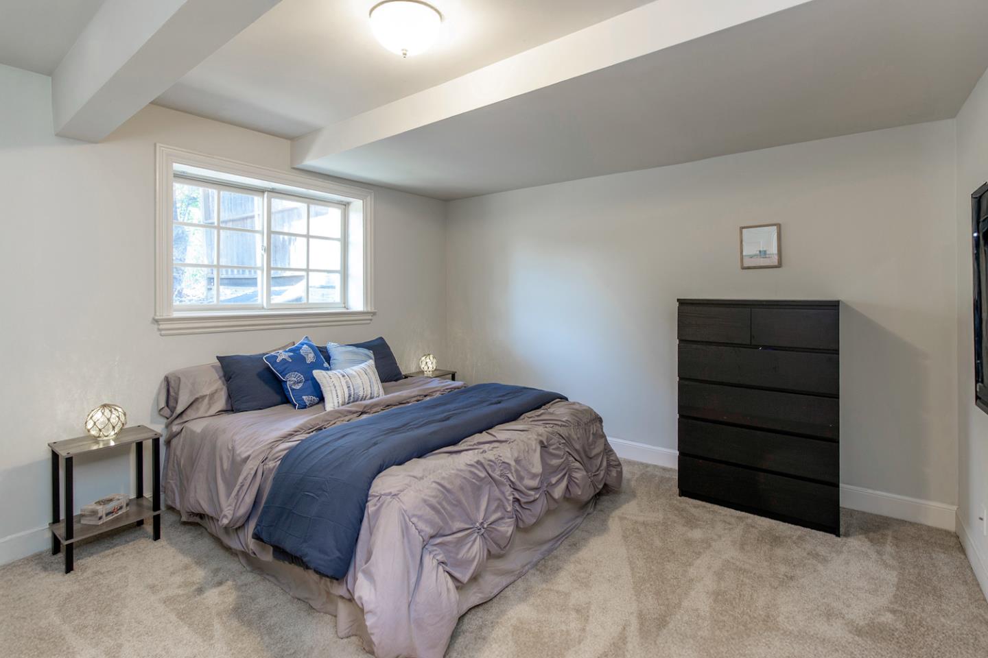 Detail Gallery Image 23 of 29 For 129 Hillside Dr, Woodside,  CA 94062 - 4 Beds | 2/1 Baths