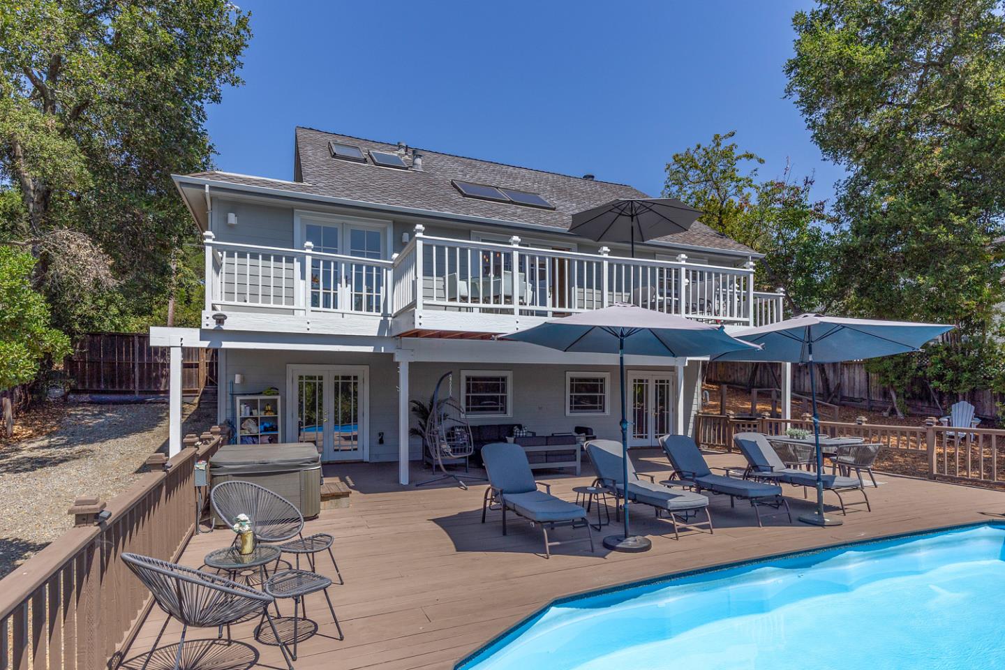 Detail Gallery Image 26 of 29 For 129 Hillside Dr, Woodside,  CA 94062 - 4 Beds | 2/1 Baths