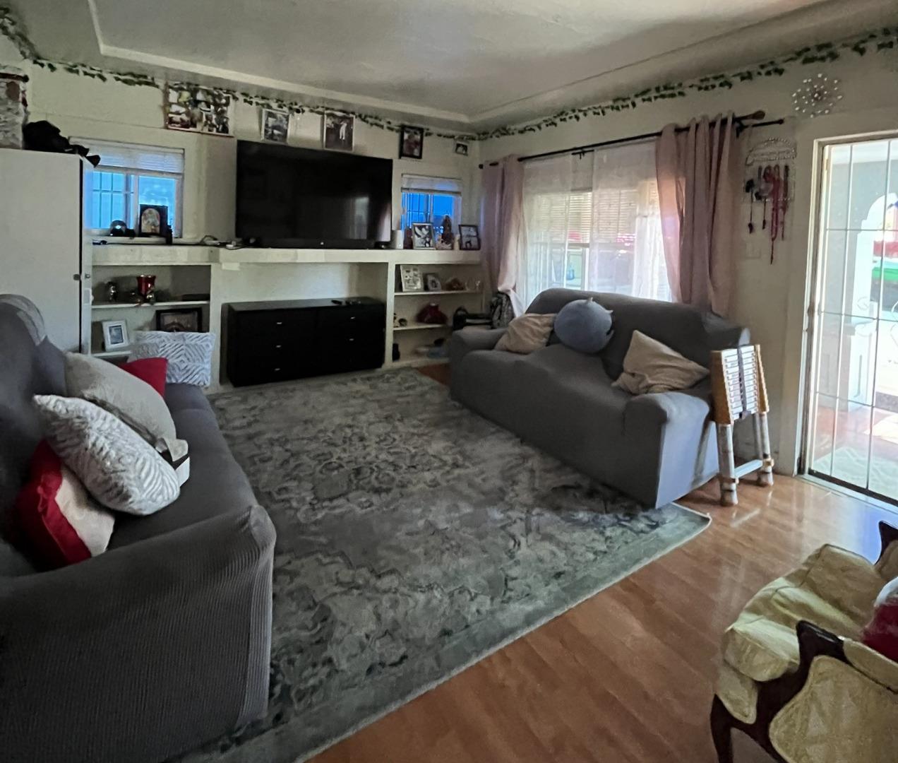 Detail Gallery Image 6 of 9 For 171 S Sunset Ave, San Jose,  CA 95116 - – Beds | – Baths