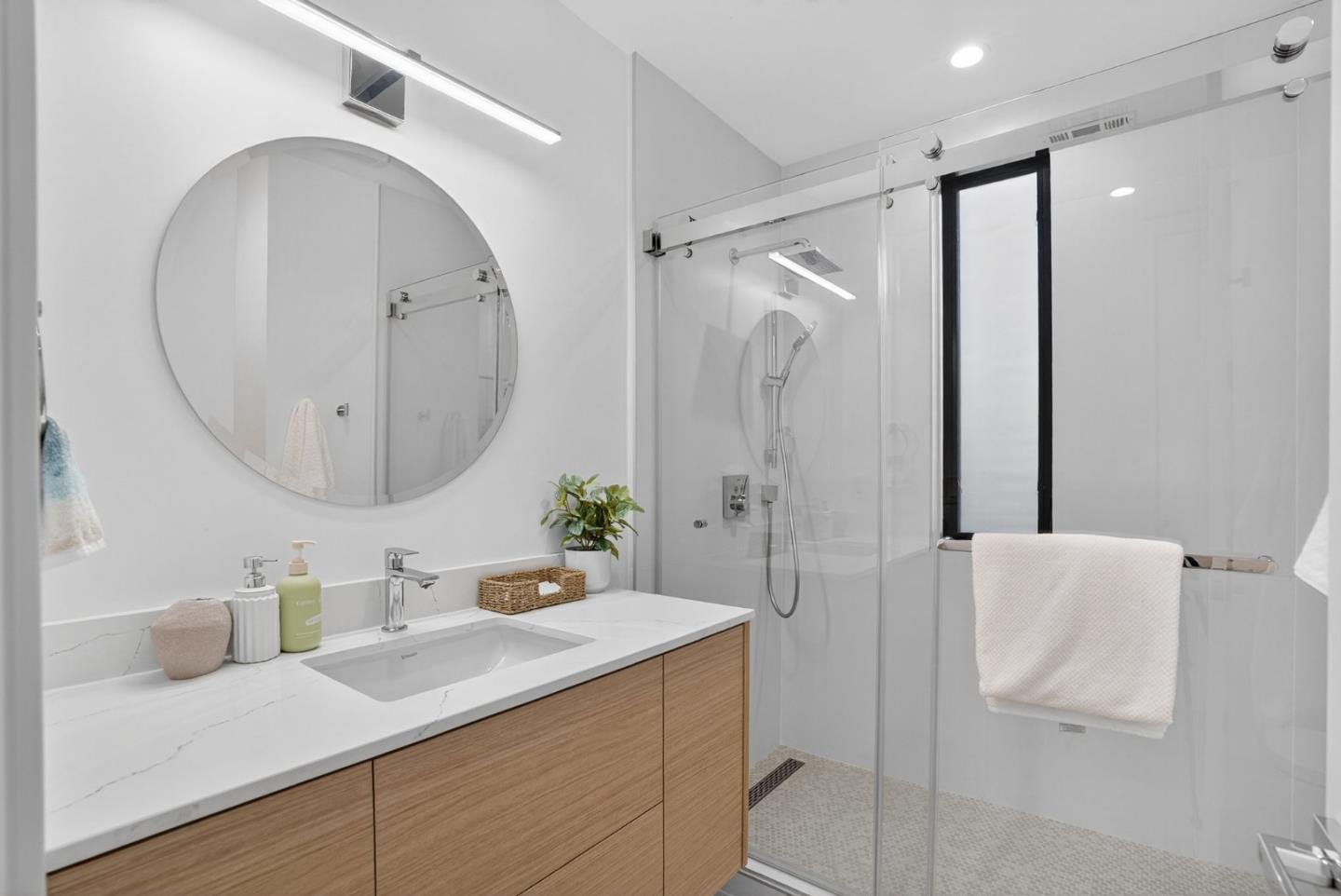 Detail Gallery Image 11 of 32 For 769 Allen Ct, Palo Alto,  CA 94303 - 5 Beds | 5/1 Baths