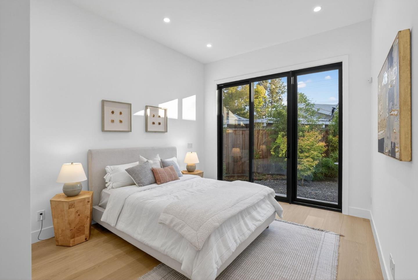 Detail Gallery Image 12 of 32 For 769 Allen Ct, Palo Alto,  CA 94303 - 5 Beds | 5/1 Baths