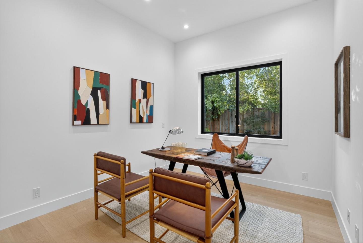 Detail Gallery Image 16 of 32 For 769 Allen Ct, Palo Alto,  CA 94303 - 5 Beds | 5/1 Baths