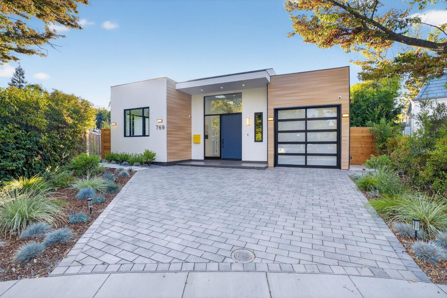 Detail Gallery Image 24 of 32 For 769 Allen Ct, Palo Alto,  CA 94303 - 5 Beds | 5/1 Baths