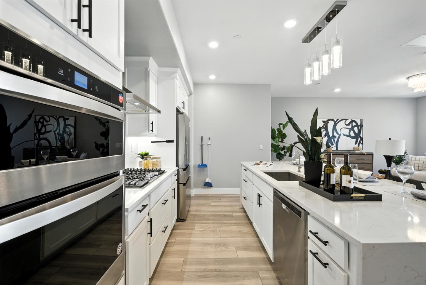 Detail Gallery Image 22 of 51 For 5713 Immersion Loop, San Jose,  CA 95119 - 3 Beds | 3/1 Baths