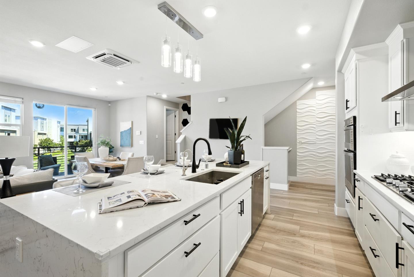 Detail Gallery Image 23 of 51 For 5713 Immersion Loop, San Jose,  CA 95119 - 3 Beds | 3/1 Baths