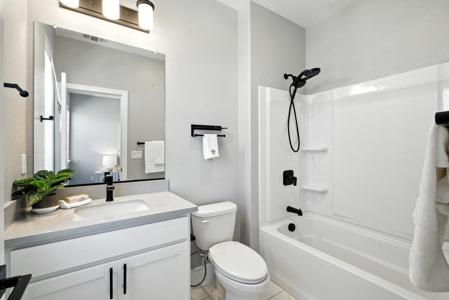 Detail Gallery Image 32 of 51 For 5713 Immersion Loop, San Jose,  CA 95119 - 3 Beds | 3/1 Baths