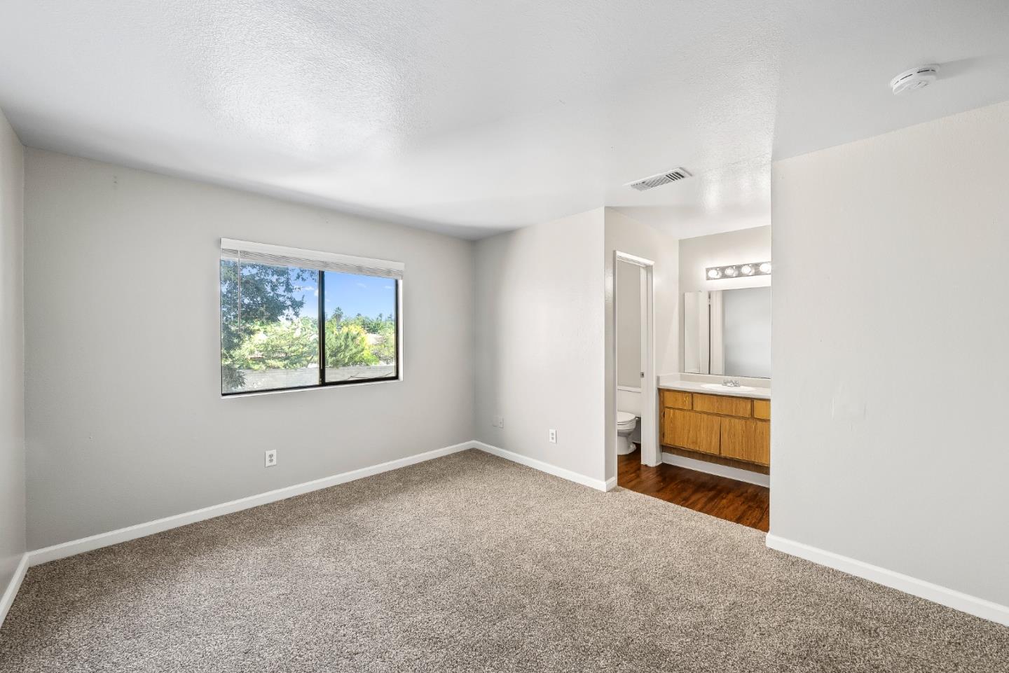 Detail Gallery Image 25 of 73 For 1852 Morse Ave, Sacramento,  CA 95825 - – Beds | – Baths