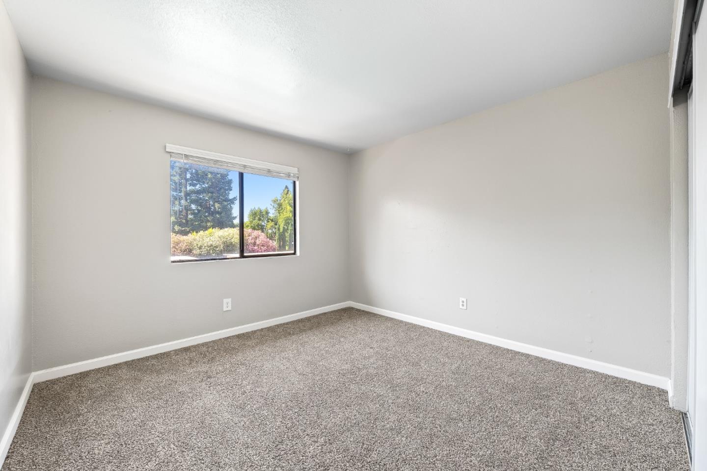 Detail Gallery Image 30 of 73 For 1852 Morse Ave, Sacramento,  CA 95825 - – Beds | – Baths