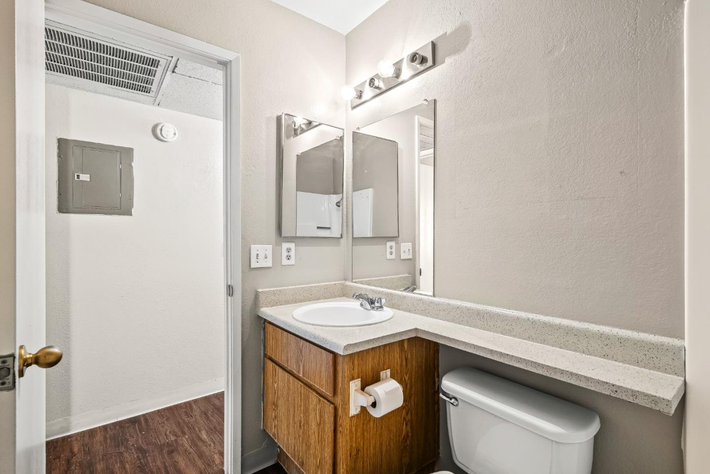 Detail Gallery Image 34 of 73 For 1852 Morse Ave, Sacramento,  CA 95825 - – Beds | – Baths