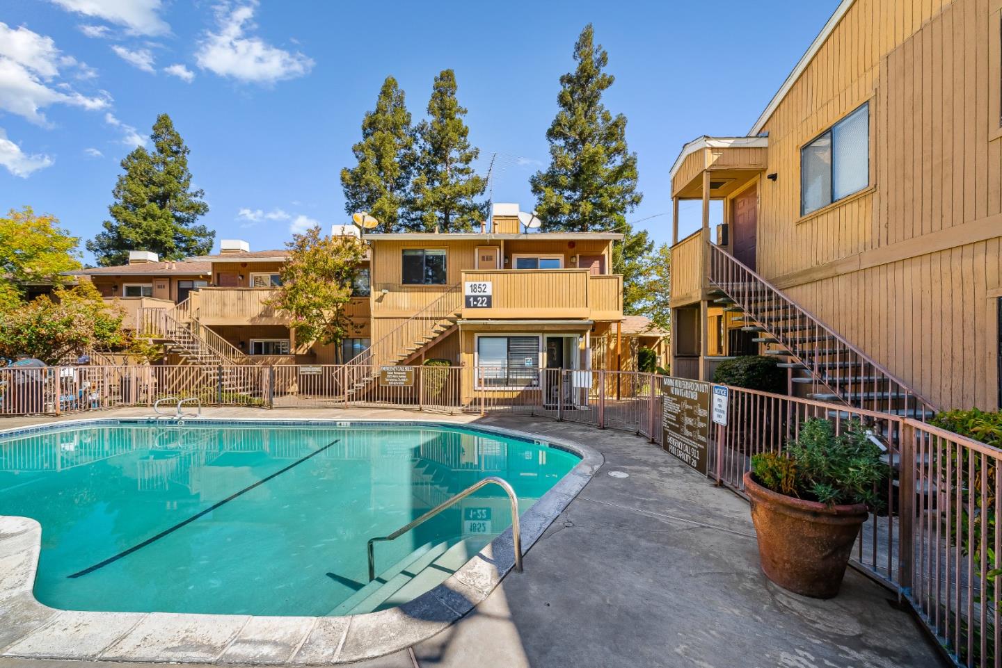 Detail Gallery Image 6 of 73 For 1852 Morse Ave, Sacramento,  CA 95825 - – Beds | – Baths