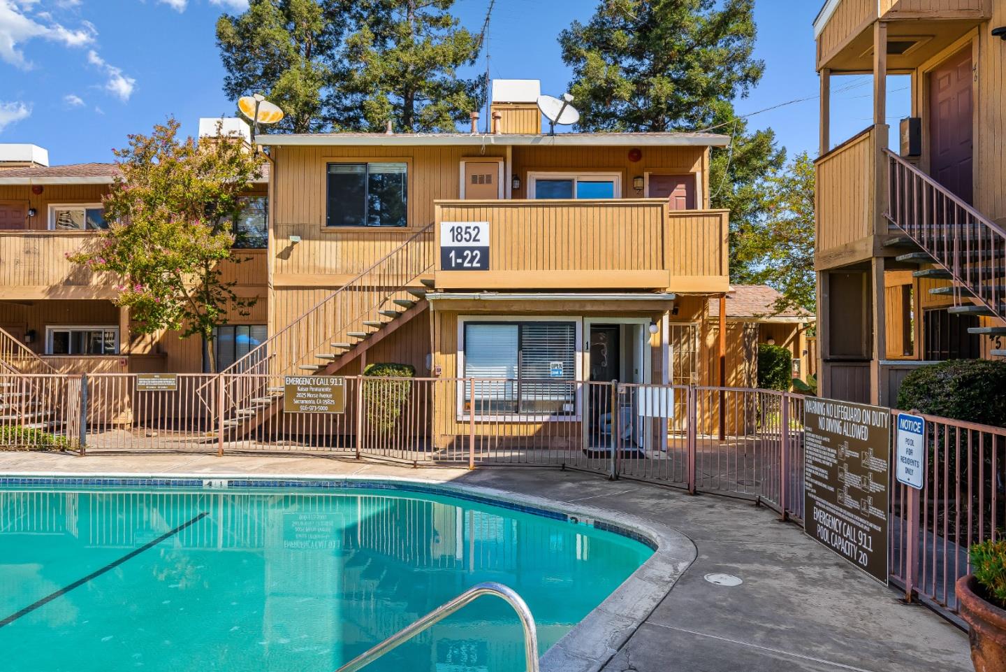 Detail Gallery Image 7 of 73 For 1852 Morse Ave, Sacramento,  CA 95825 - – Beds | – Baths