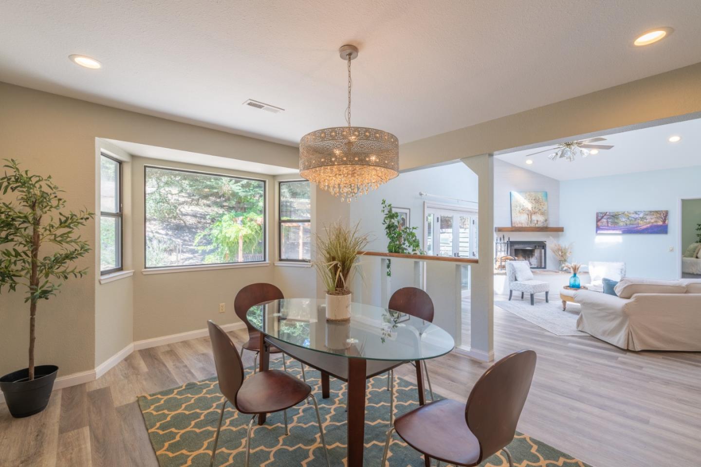 Detail Gallery Image 15 of 47 For 405 Paradise Rd, Salinas,  CA 93907 - 4 Beds | 3 Baths