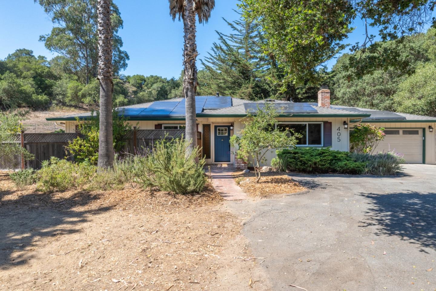 Detail Gallery Image 3 of 47 For 405 Paradise Rd, Salinas,  CA 93907 - 4 Beds | 3 Baths