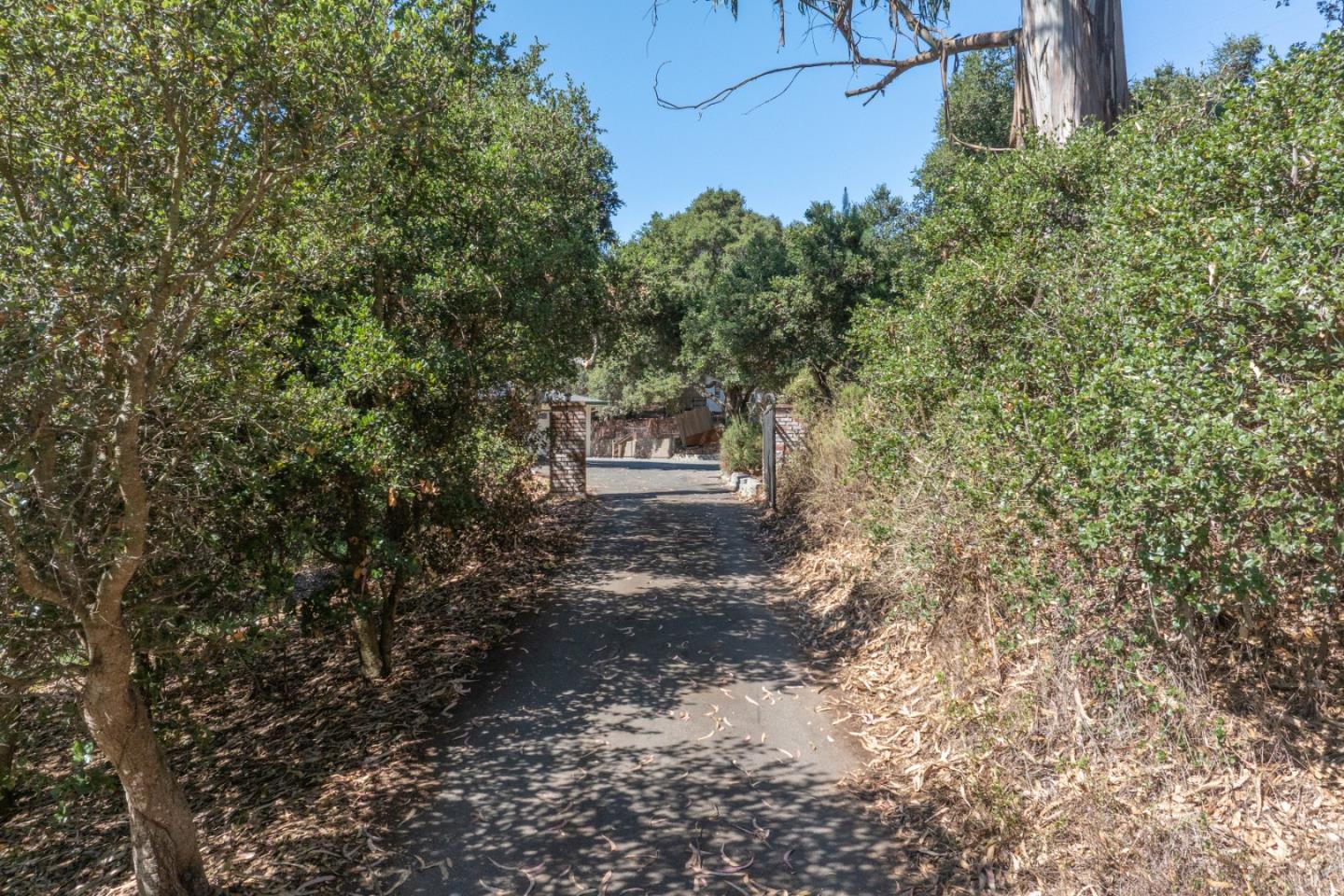 Detail Gallery Image 32 of 47 For 405 Paradise Rd, Salinas,  CA 93907 - 4 Beds | 3 Baths