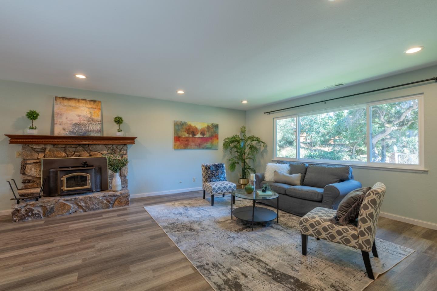 Detail Gallery Image 4 of 47 For 405 Paradise Rd, Salinas,  CA 93907 - 4 Beds | 3 Baths