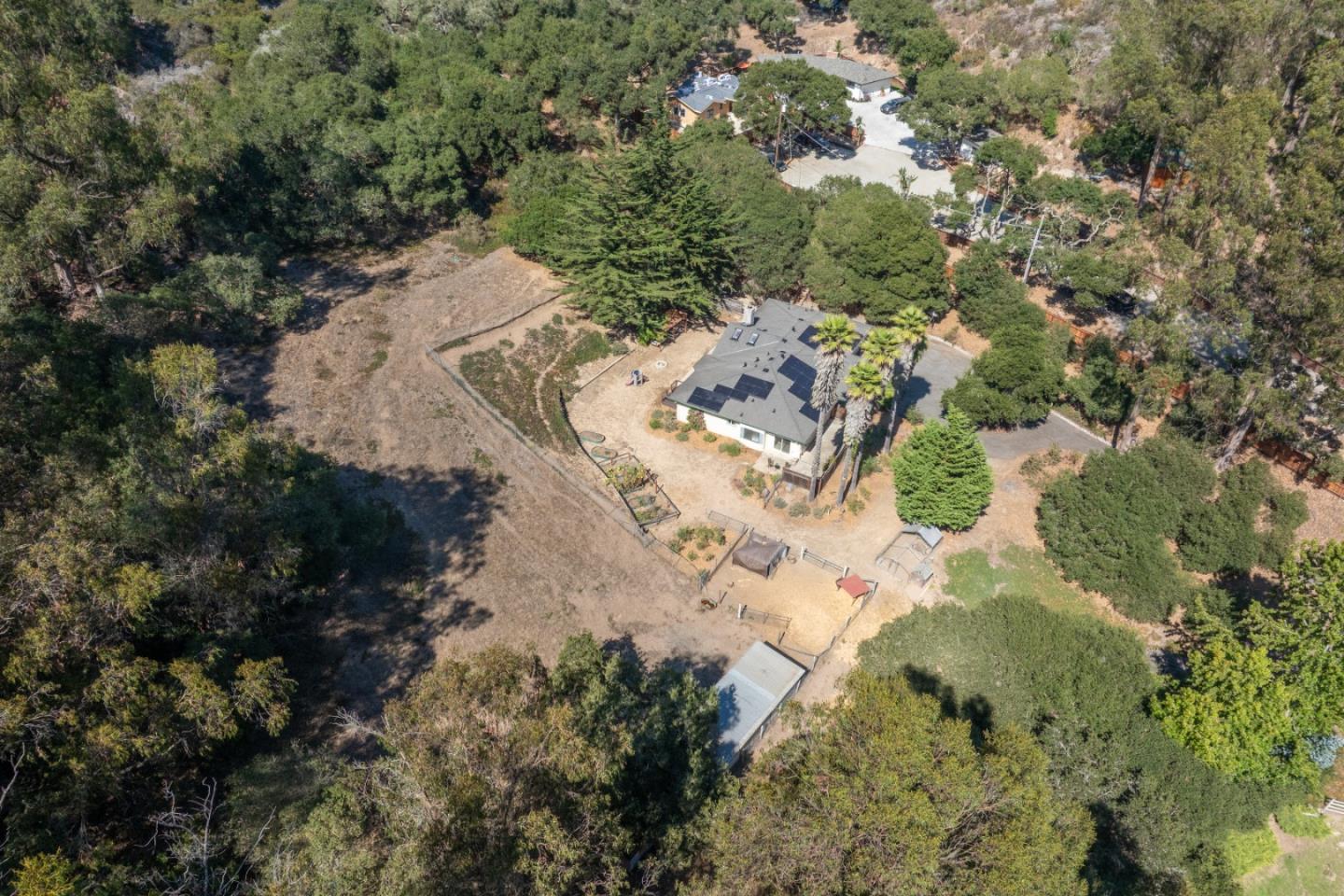 Detail Gallery Image 41 of 47 For 405 Paradise Rd, Salinas,  CA 93907 - 4 Beds | 3 Baths