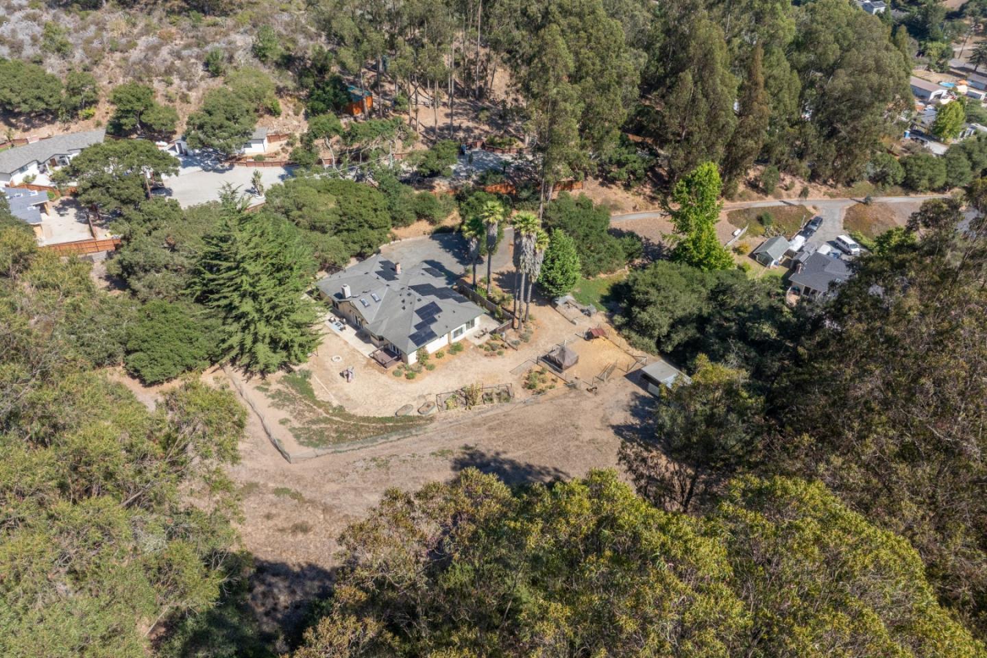 Detail Gallery Image 42 of 47 For 405 Paradise Rd, Salinas,  CA 93907 - 4 Beds | 3 Baths