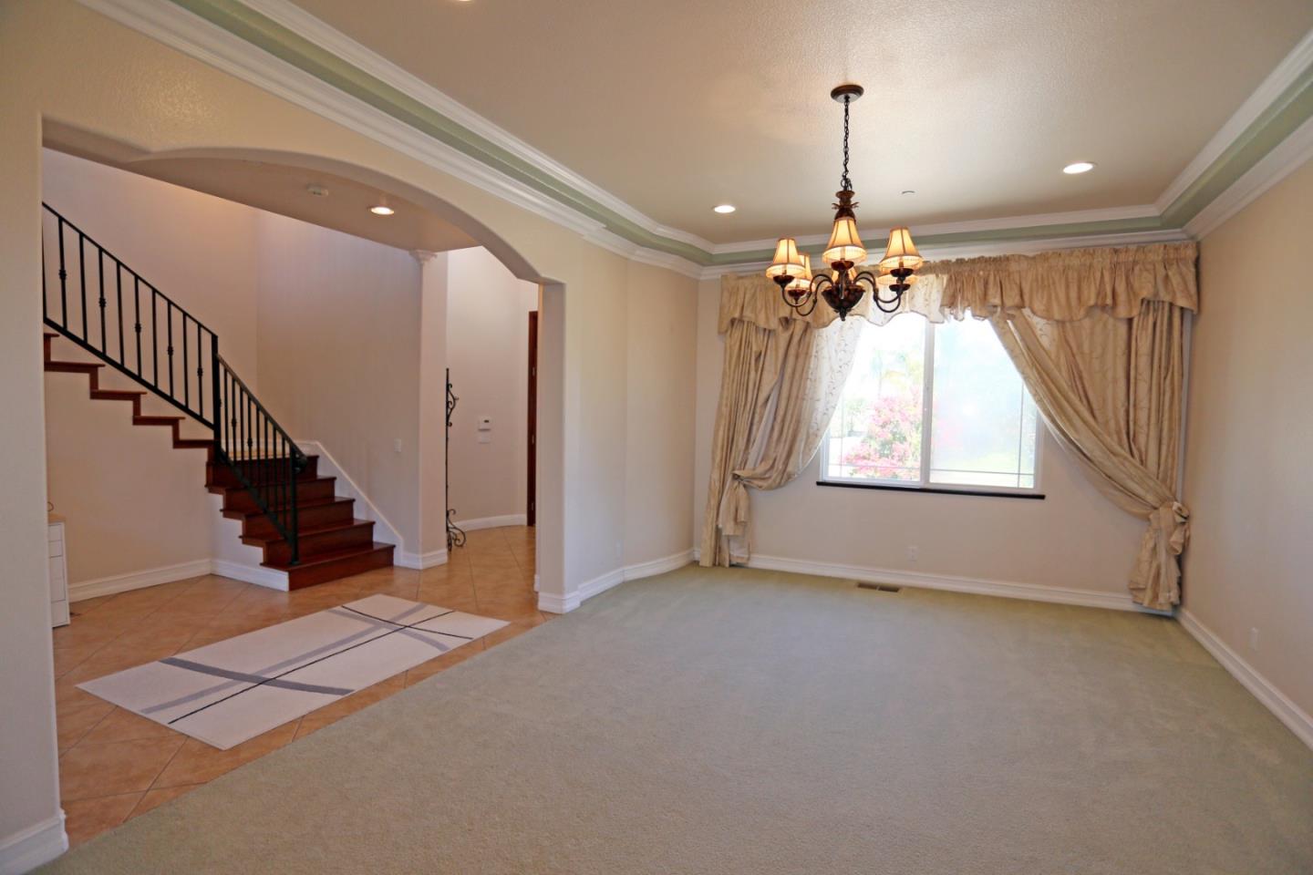 Detail Gallery Image 12 of 87 For 2736 Ferguson Rd, Gilroy,  CA 95020 - 6 Beds | 4/2 Baths