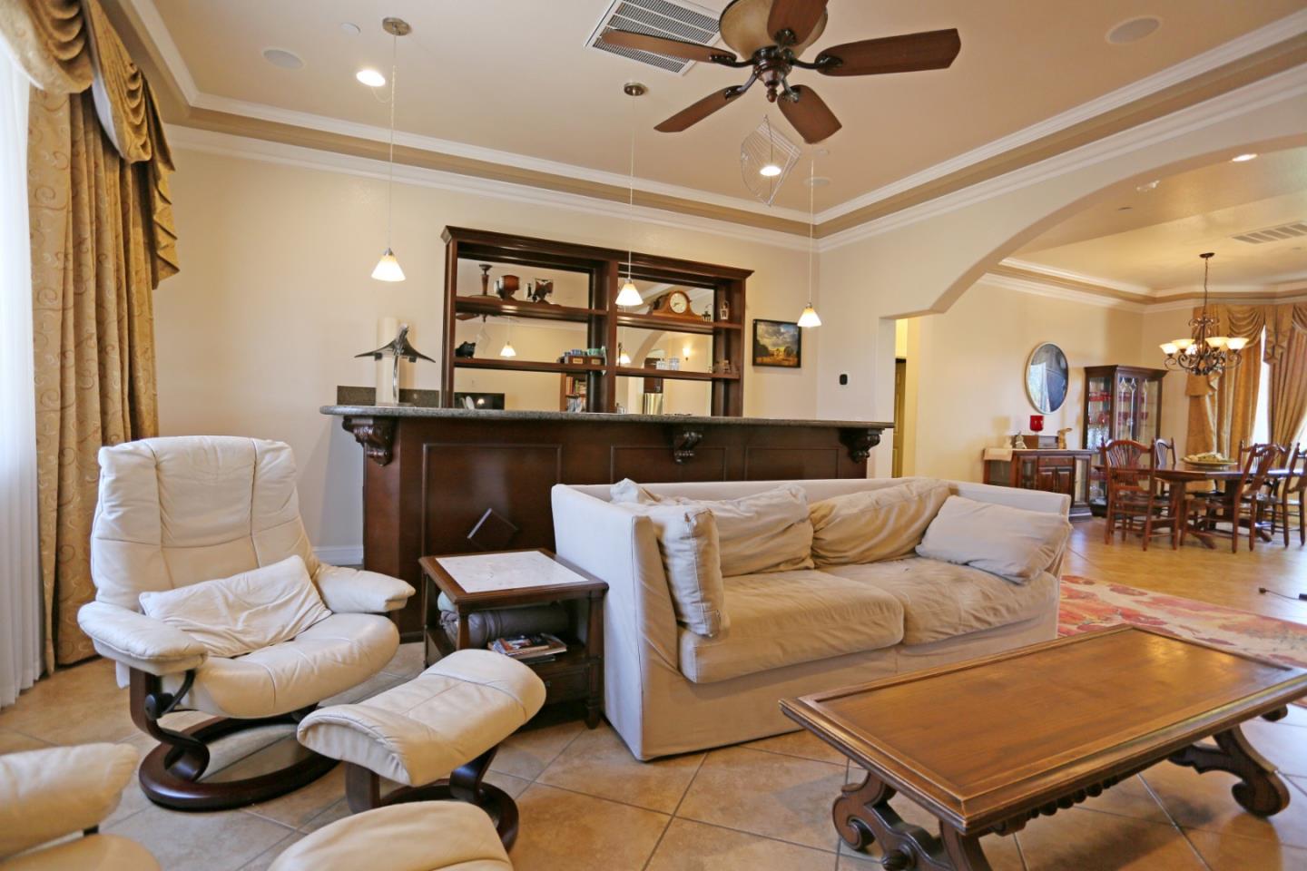 Detail Gallery Image 17 of 87 For 2736 Ferguson Rd, Gilroy,  CA 95020 - 6 Beds | 4/2 Baths
