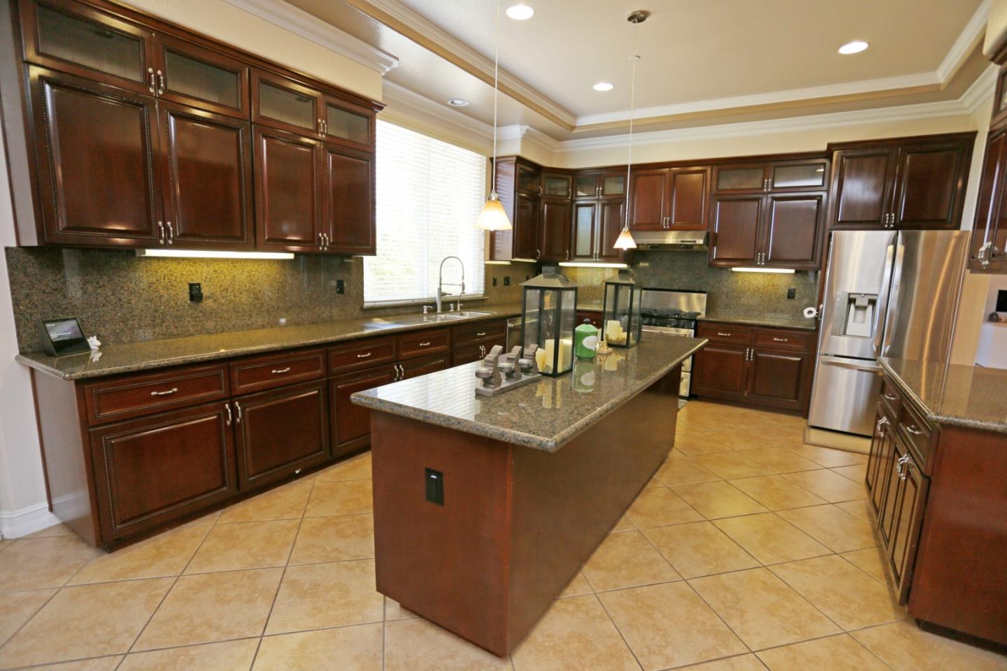 Detail Gallery Image 22 of 87 For 2736 Ferguson Rd, Gilroy,  CA 95020 - 6 Beds | 4/2 Baths