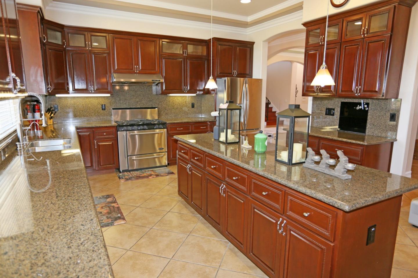 Detail Gallery Image 25 of 87 For 2736 Ferguson Rd, Gilroy,  CA 95020 - 6 Beds | 4/2 Baths